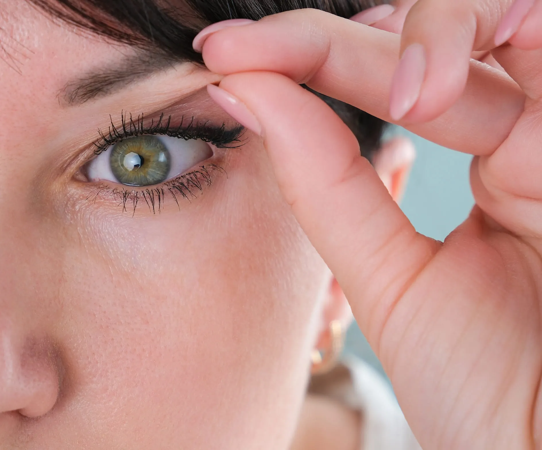 The benefits of an eyelid lift
